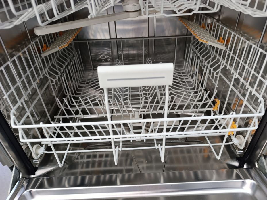 Съдомиялна за вграждане Miele A++ XXL