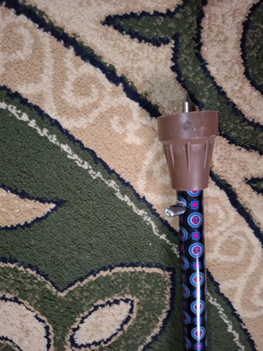 Продам трость для взрослых