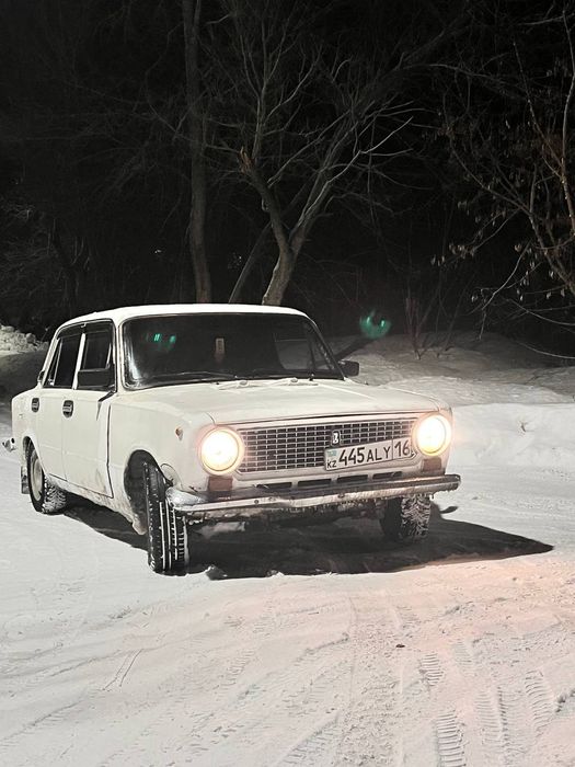 Продам ваз 21011