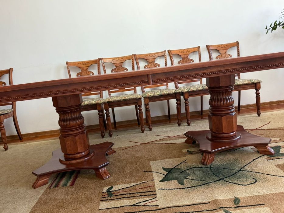 Гостиный стул шикарный