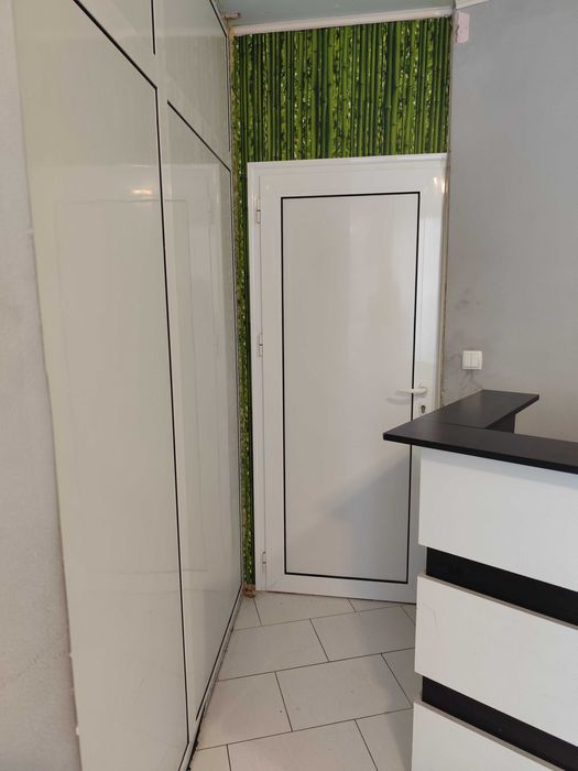 Продава се Тристаен апартамент в Пловдив, Кършияка - 80 кв.м за 4 €/кв.м - Снимка #3