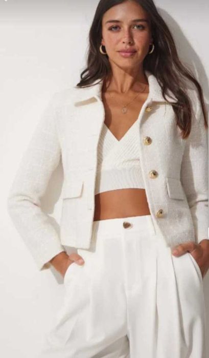 Бяло сако - букле