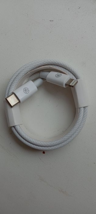 Кабель айфон на таипси