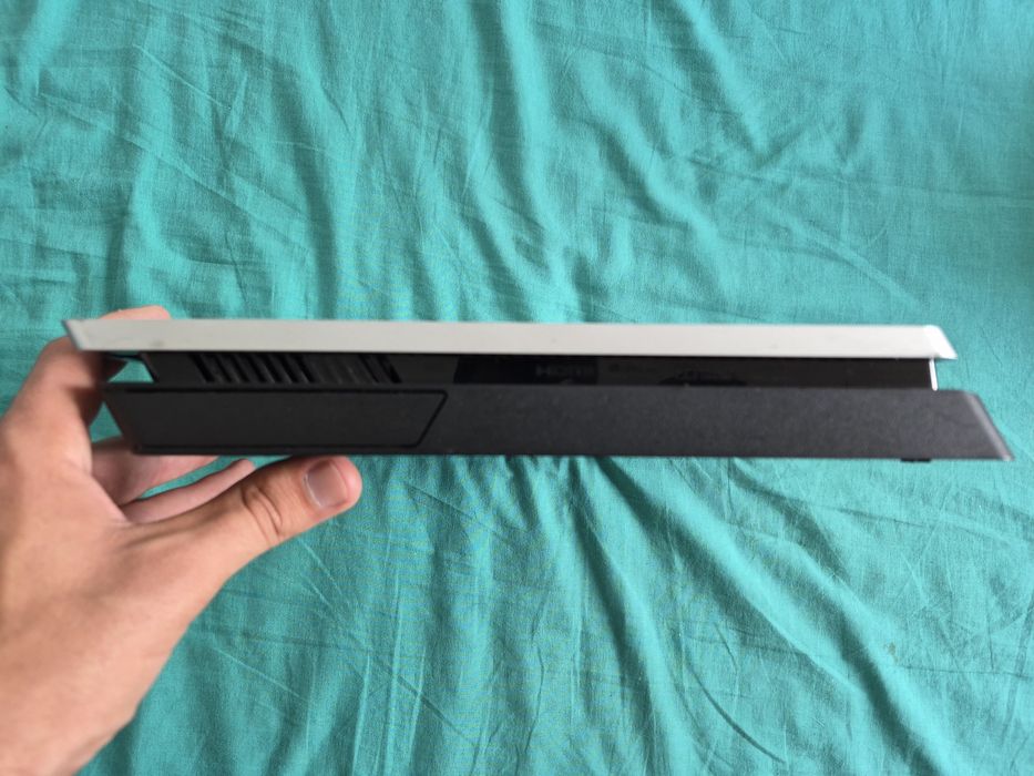 PlayStation 4 PS4 Slim GranTurismo Limited Edition 1TB