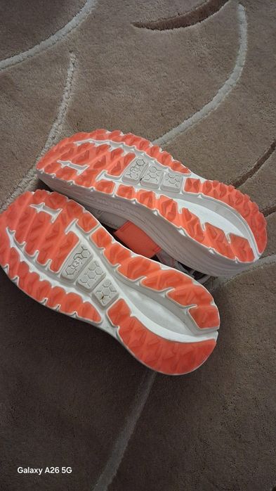 UGG Slingback Runner / 39