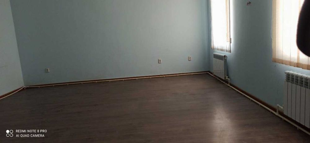 Нотурар бино ижарага берилади, мулжал кафе Анна Герман ёнида. 130м2