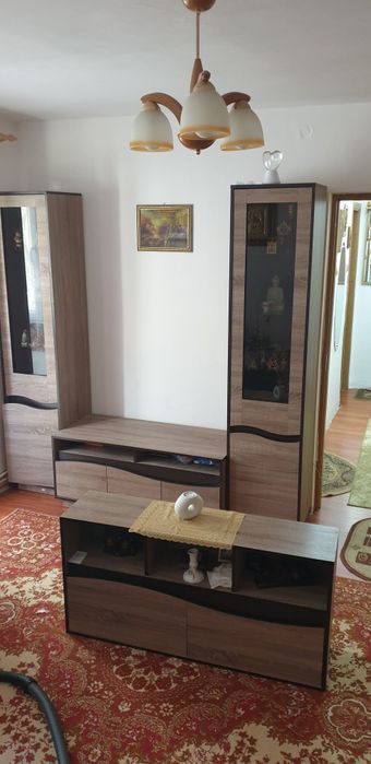 Vand mobila sufragerie