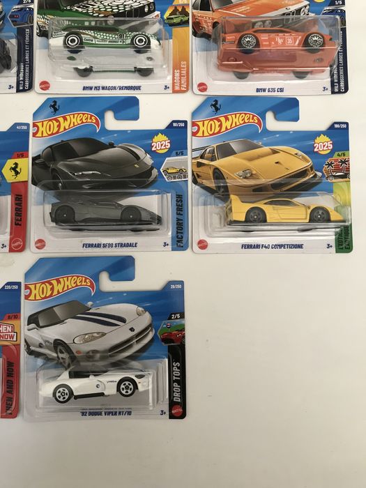 Hot wheels колички Ferrari Mercedes BMW Porsche Audi  hotwheels