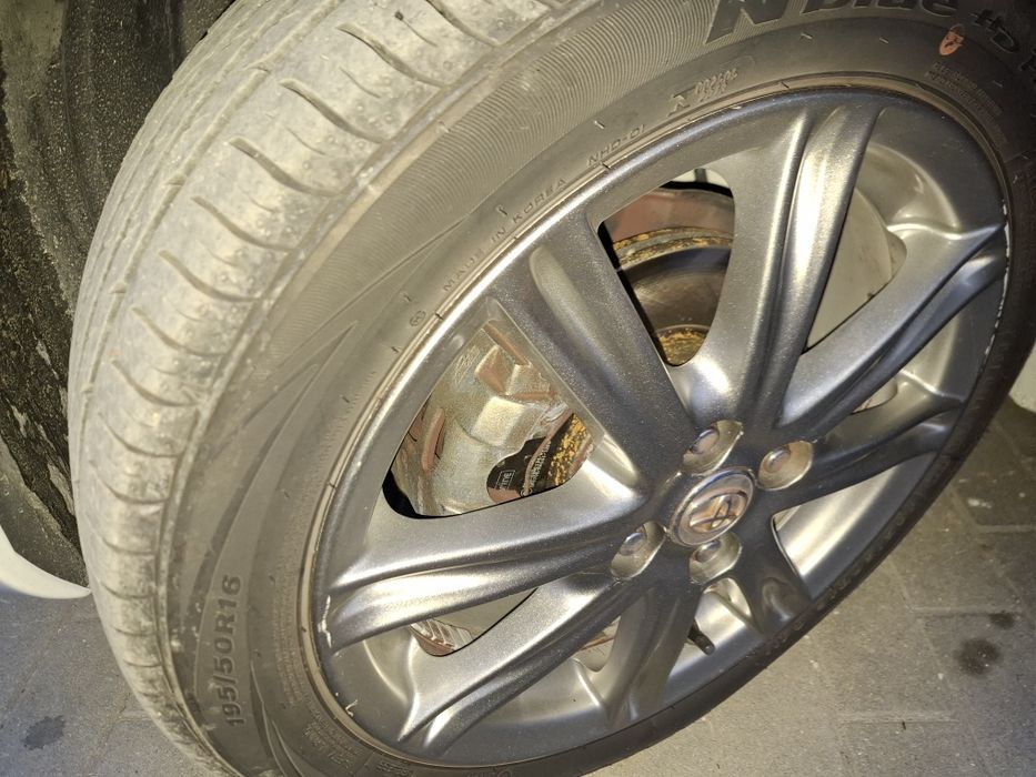 Тойота Ярис Toyota Yaris