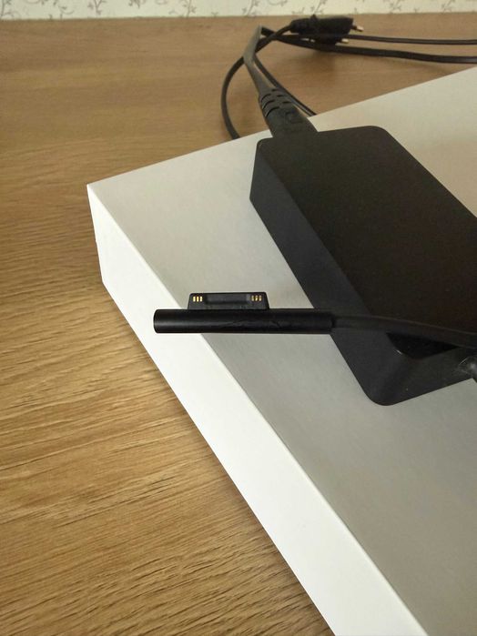 Лаптоп Microsoft Surface 7, Qualcomm Snapdragon X Plus, 16 GB RAM, 256 GB SSD
