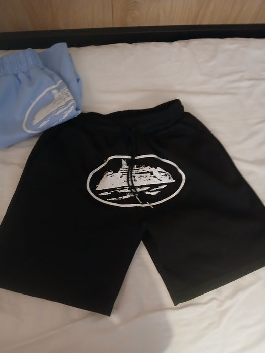 Pantaloni cortez negri