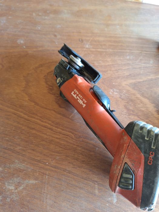 Hilti de vanzare