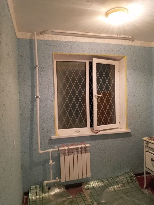 Срочно продается 1 ком квартира в 2 мкр 1 этаж
