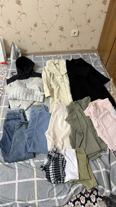 Продам одежды разние