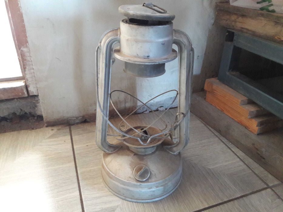 Продам лампу керосиновую без колбы