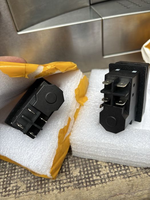 Бутон за дробилка AC250V 16A KJD17 KLD-28