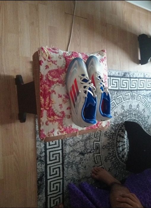 Ghete de fotbal F50