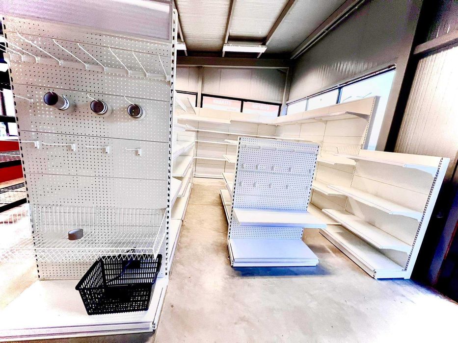 Стелажи за магазин НАЛИЧНИ .