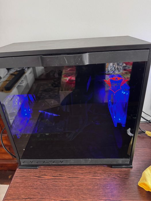 Vând Calculator gaming Medion Erazer