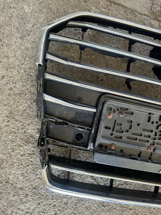 Audi A6 C7 предна маска Оригинална