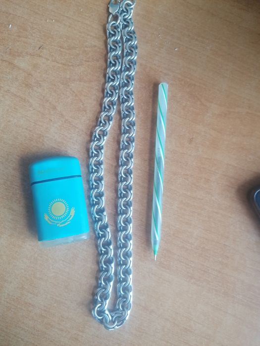 Продам цепочку серебро