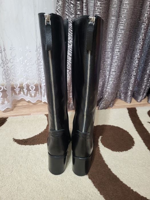 Продам зимние сапоги