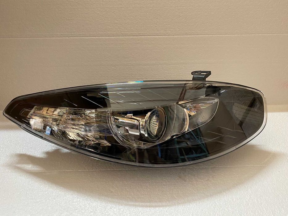 Far dreapta Renault Fluence 2013-2018 nou original