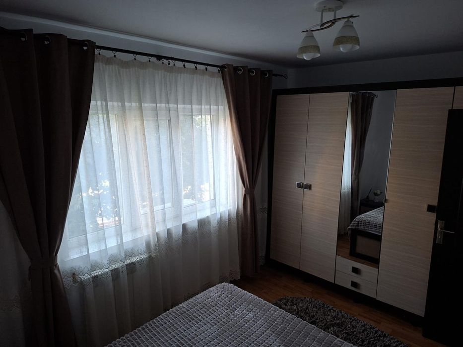 Închiriez apartament 2 camere