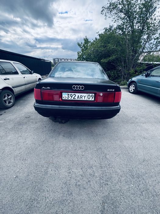 Продам ауди 100 C 4