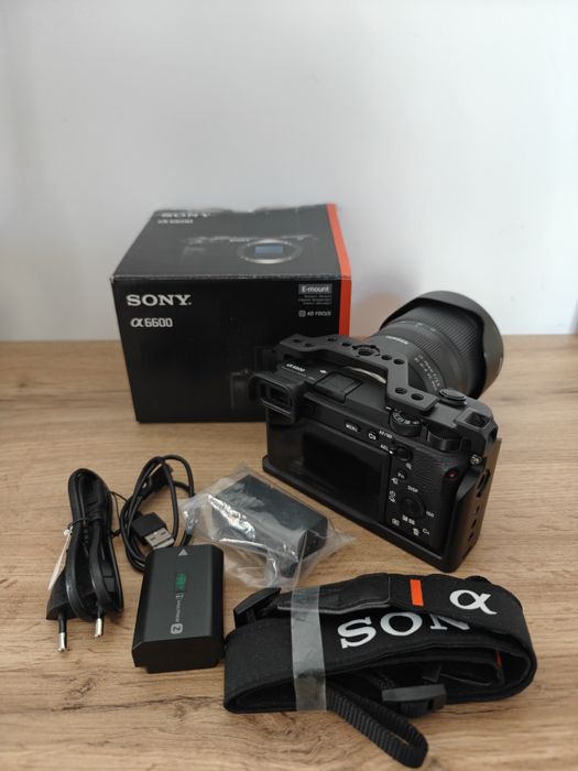 Sony 6600 + Cage și acesorii