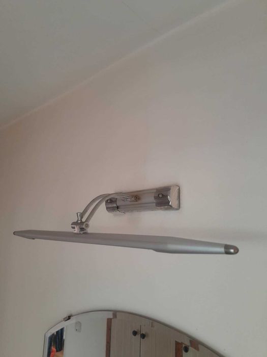 аплик лампа за картина огледало за стена хром ,осветително тяло