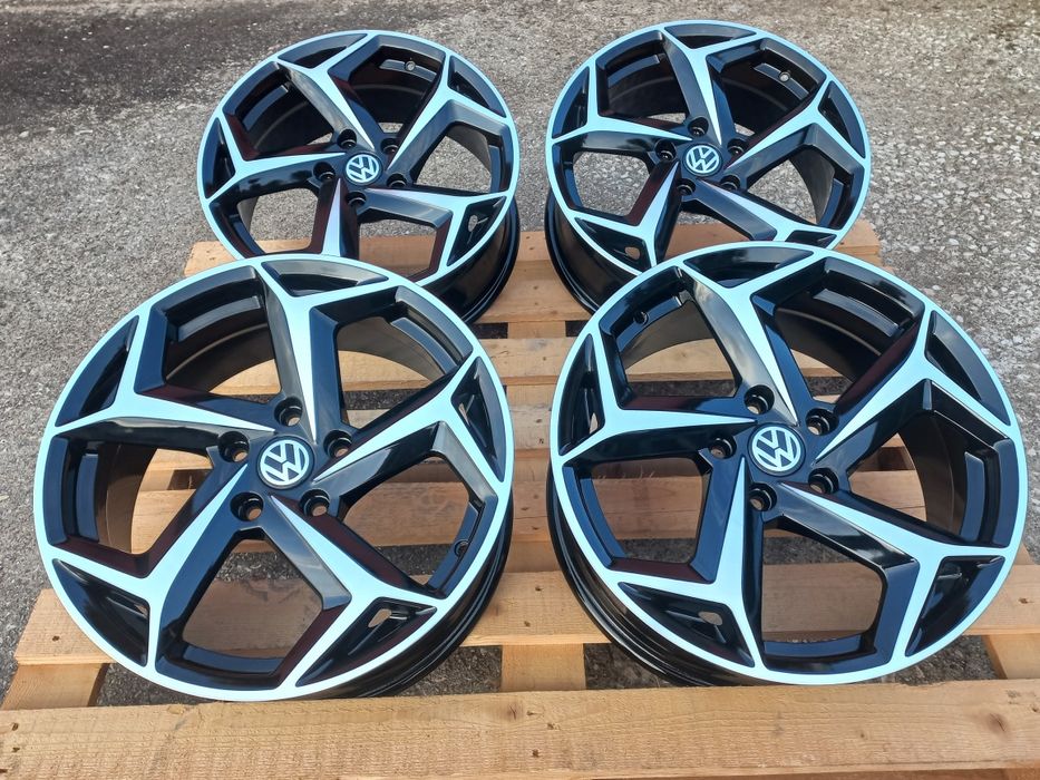 18"Vw 5x112 Golf Passat Jetta Tiguan Touran 8ж ет44 Black Polish Чисто Нови.