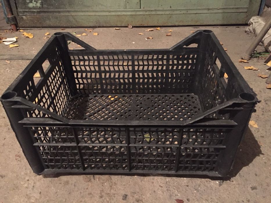 Пластиковые ящики