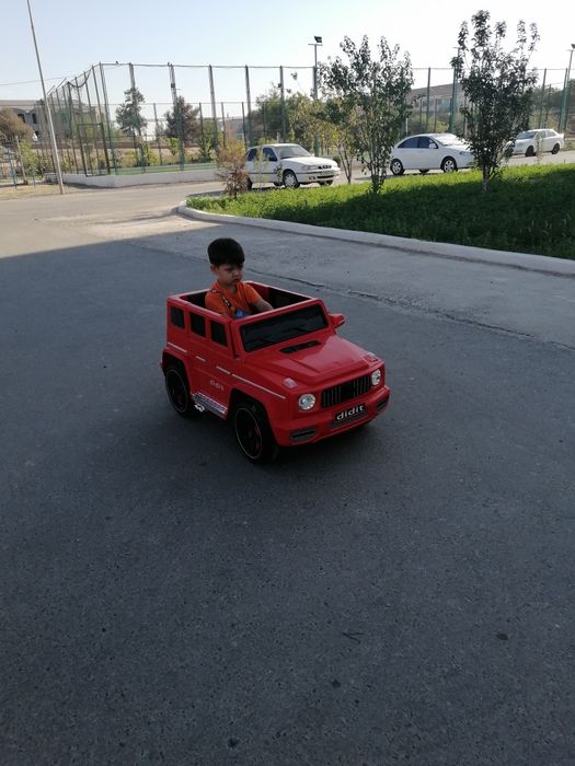 Болалар мошинчаларини ва мотоцикларини таъмилаймиз ва сотамиз