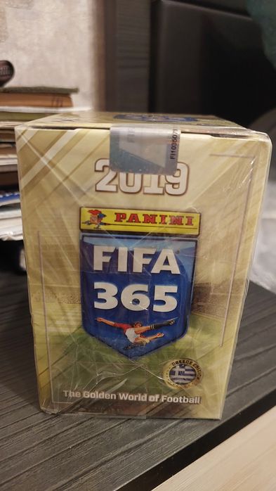 FIFA 2019 PANINI новый, запечатанный бокс наклеек + новый альбом