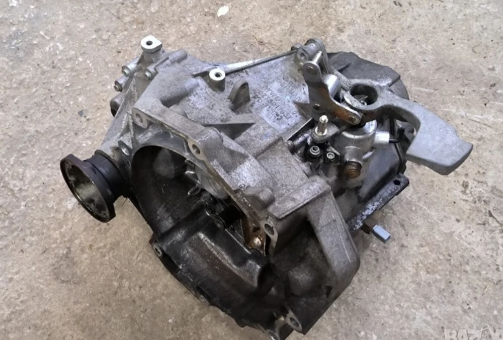 Скоростна кутия за wv pasat  , 6 скорости B6 , 1,6 fsi бензин.