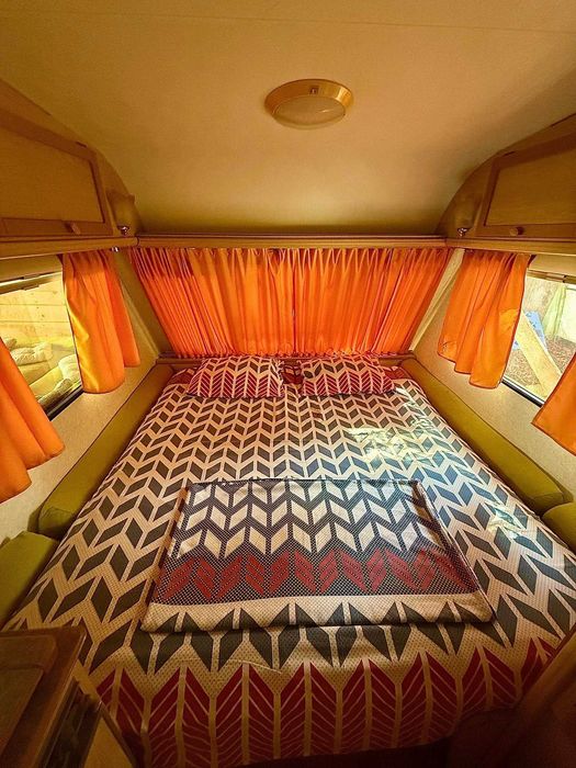 Продавам каравана на къмпинг Юг