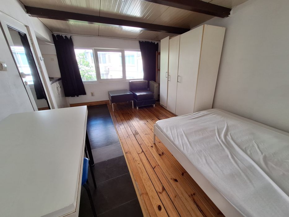 Дава се под наем Едностаен апартамент в София, Център - 25 кв.м за 255 € - Снимка #4