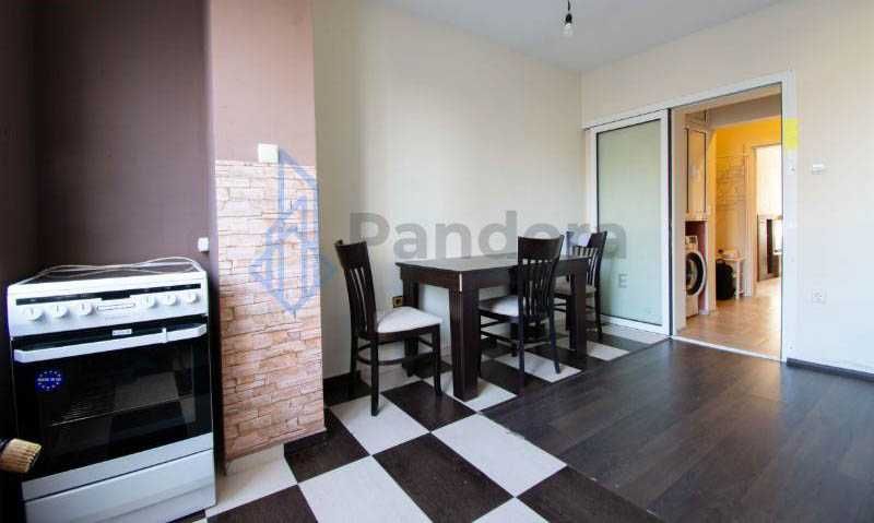 Тристаен апартамент под наем в кв. Лозенец