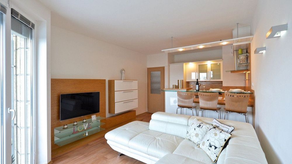 Двустаен апартамент в кв. Банишора