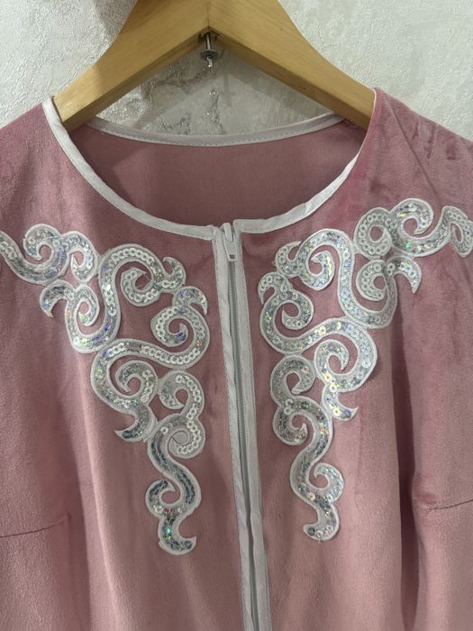 Халат үйге арналған велюр матасынан