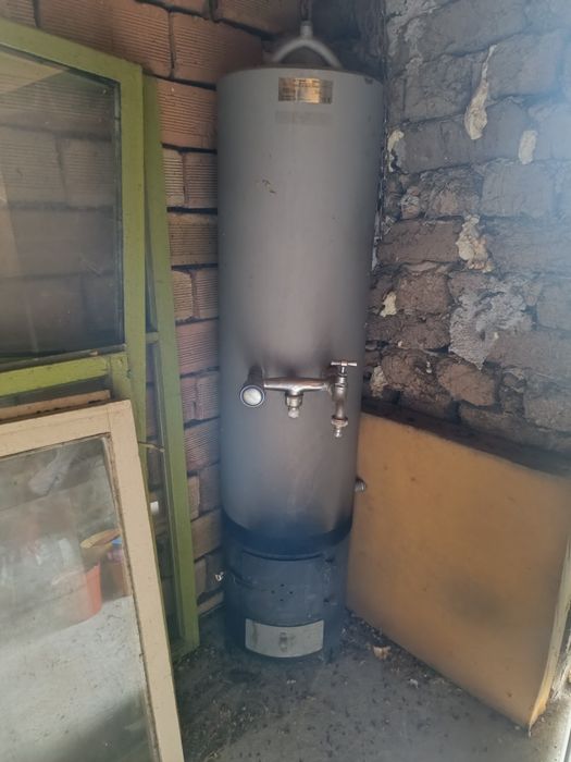 Продавам бойлер на твърдо гориво