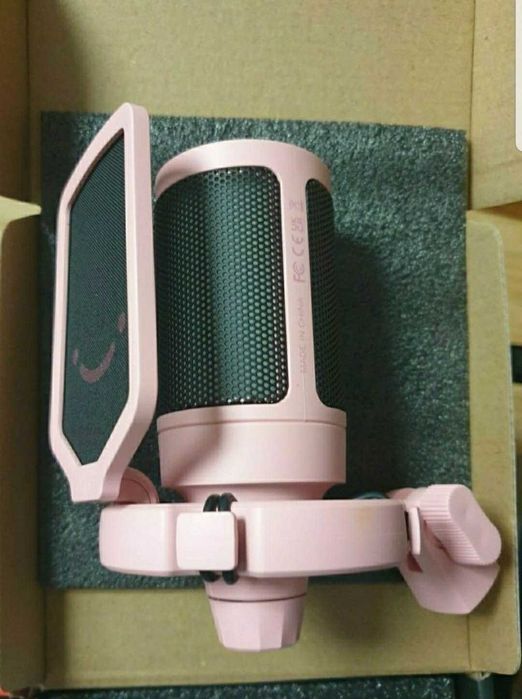 Microfon pentru gaming, Fifine A6V, roz