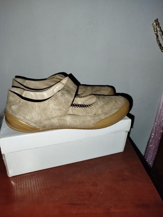 Мокасины для девочек и женщин