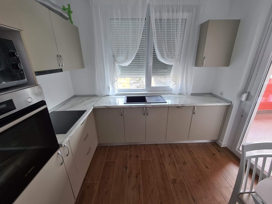 Chirie apartament  2 camere Ared