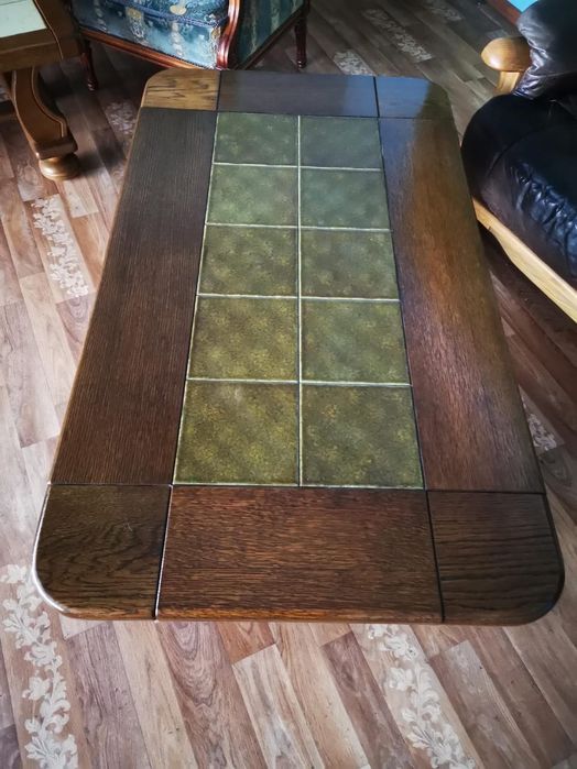 Масивна холна маса внос от Германия