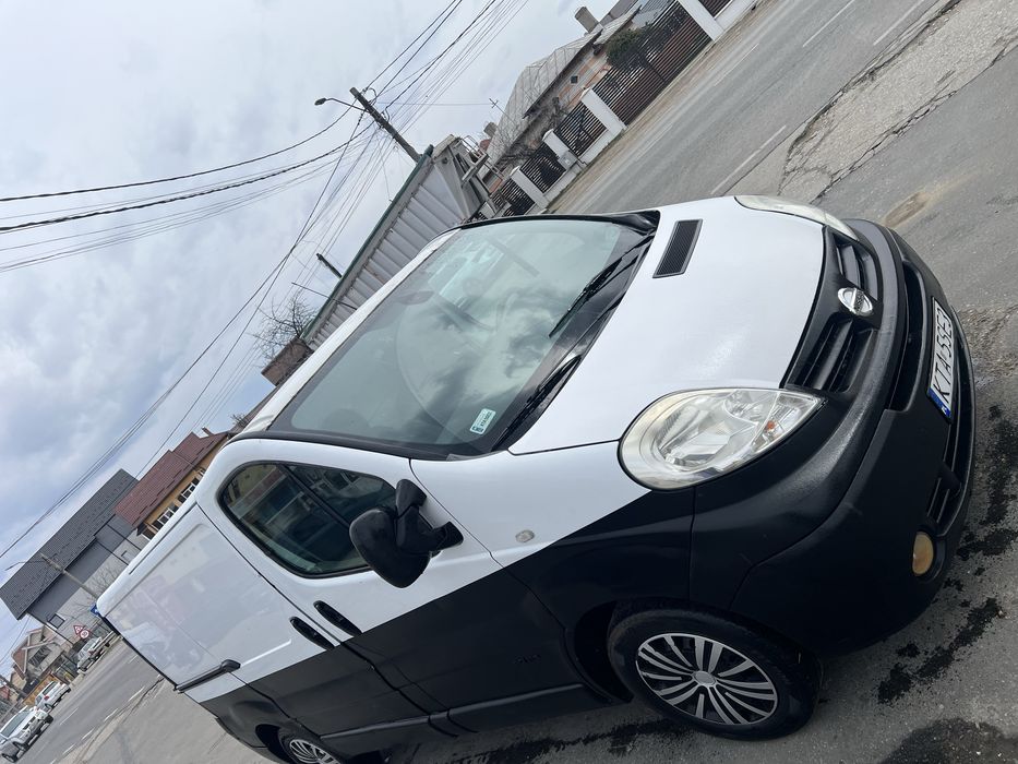 vand nissan primaster an 2008