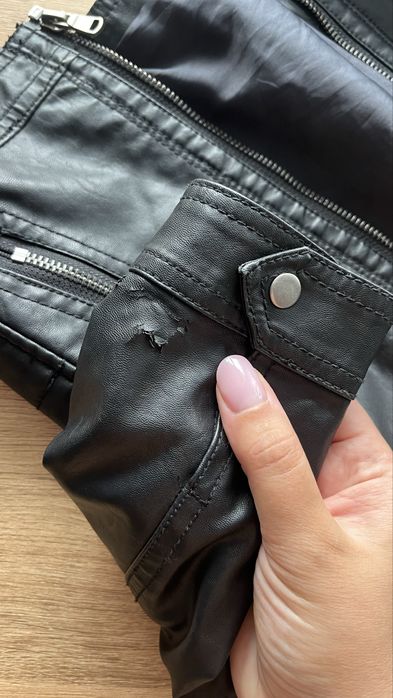 Продам детскую куртку косуху H&M