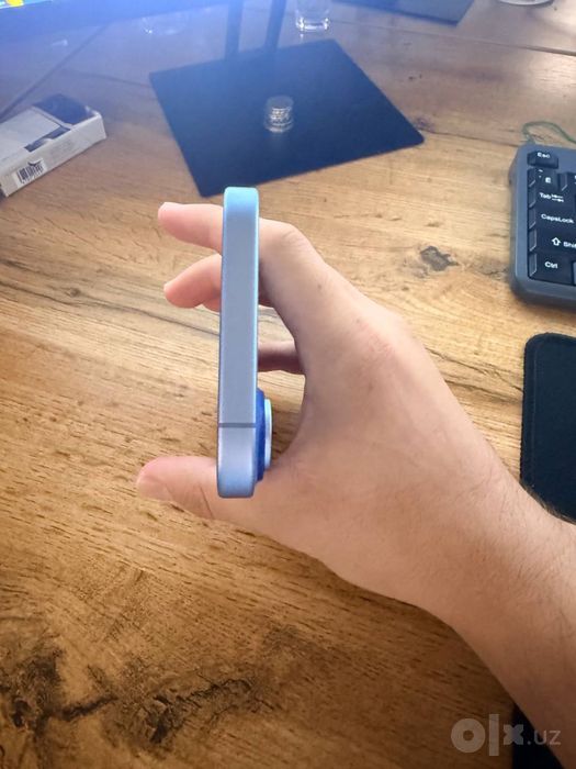 Iphone 17 blue 256
