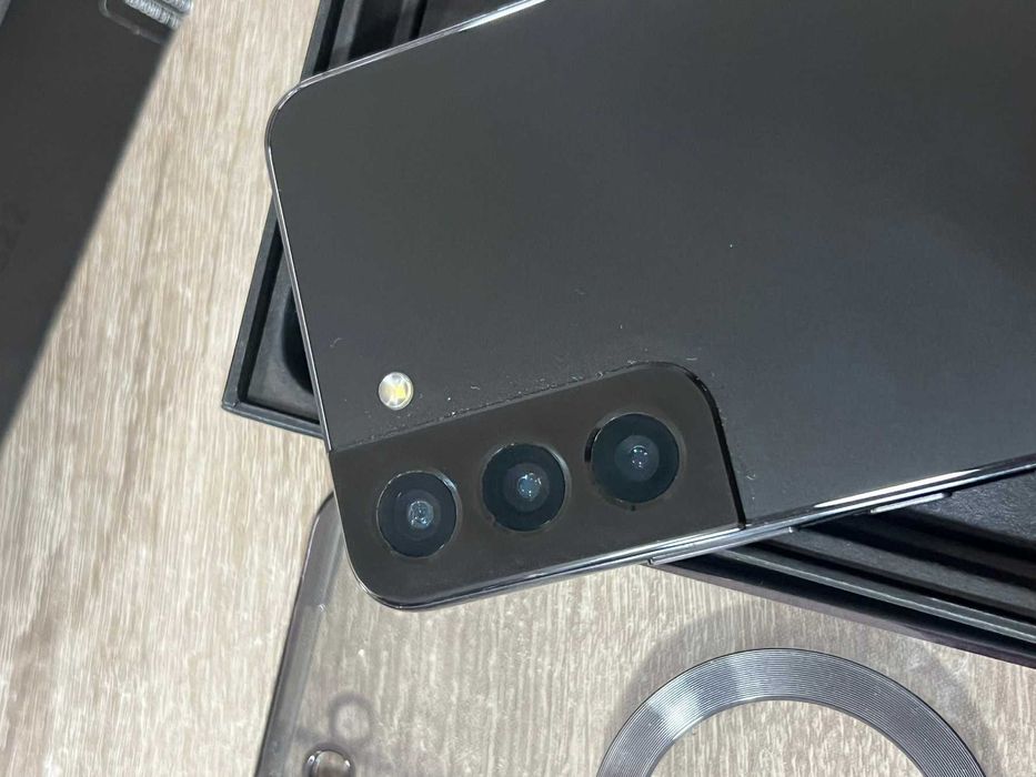 Samsung S22 256GB с кутия